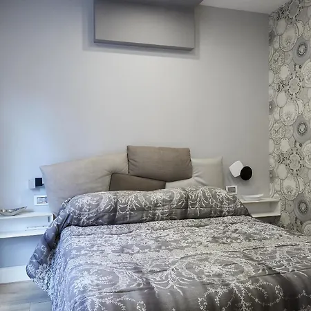 Roma Vaticano Deluxe Apartment-2